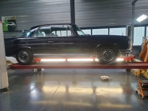 Coen van Rooij | leerrestauratie Mercedes 280SE